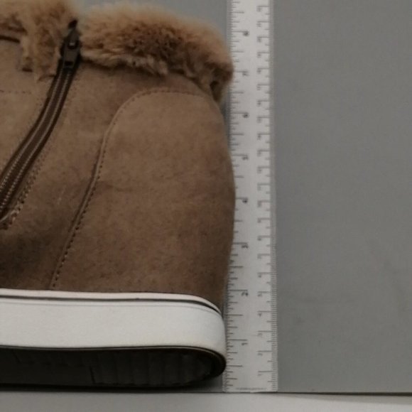 Maurices Womens Taryn Ankle Boot Tan Faux Suede Inside Wedge Zip Faux Fur Trim 9 - Picture 7 of 10